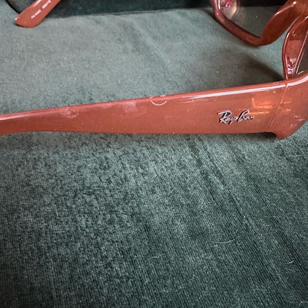 Vintage Y2K Ray Bans - Picture 6 of 7